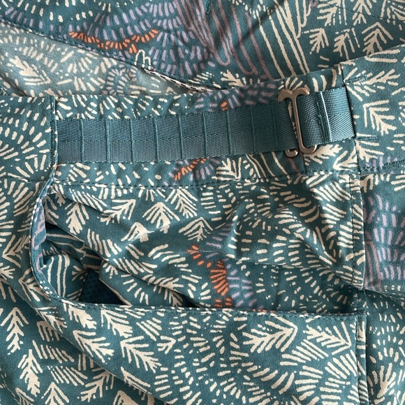 Patagonia Women’s MTB Shorts - Picture 3 of 5